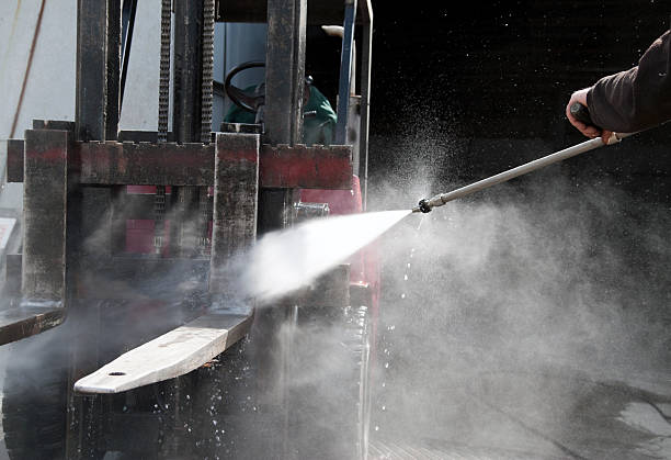 Best Deck Pressure Washing  in Fairfax, CA